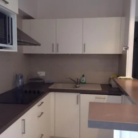 Appartement D'agde, 4 Pièces, 8 Personnes - Fr-1-423-104 *